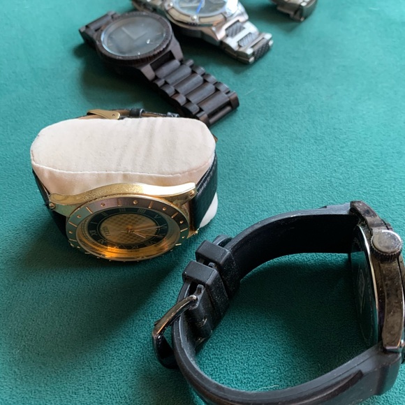 Mint condition FLUD men’s watch w. 4 sets of strap - Picture 8 of 8